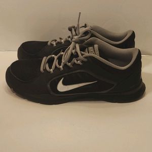 Nike men's athletic shoes